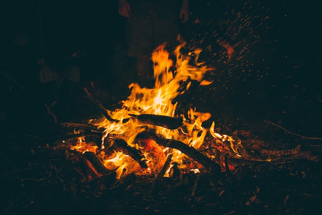 bonfire-1835829_640